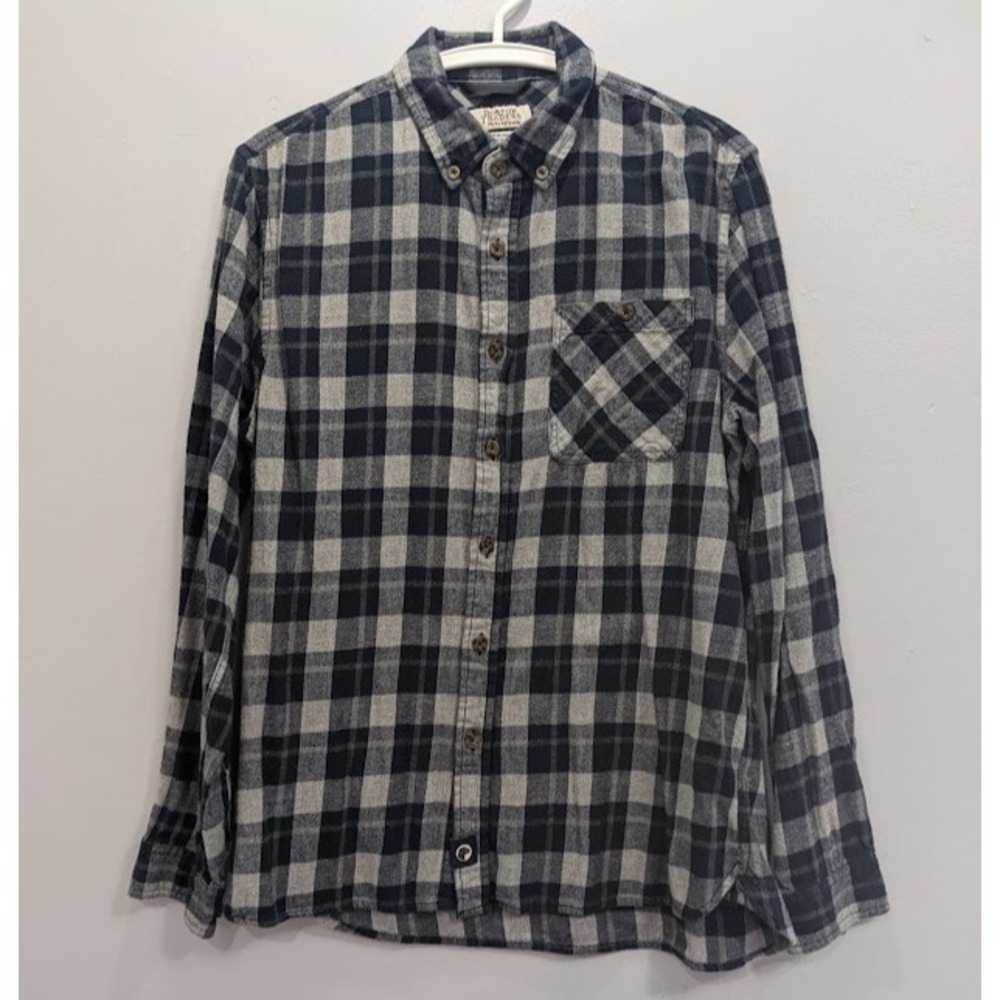 Boston Traders Button Up Flannel Shirt Men sz M Blue Gray Plaid Grunge Outdoor